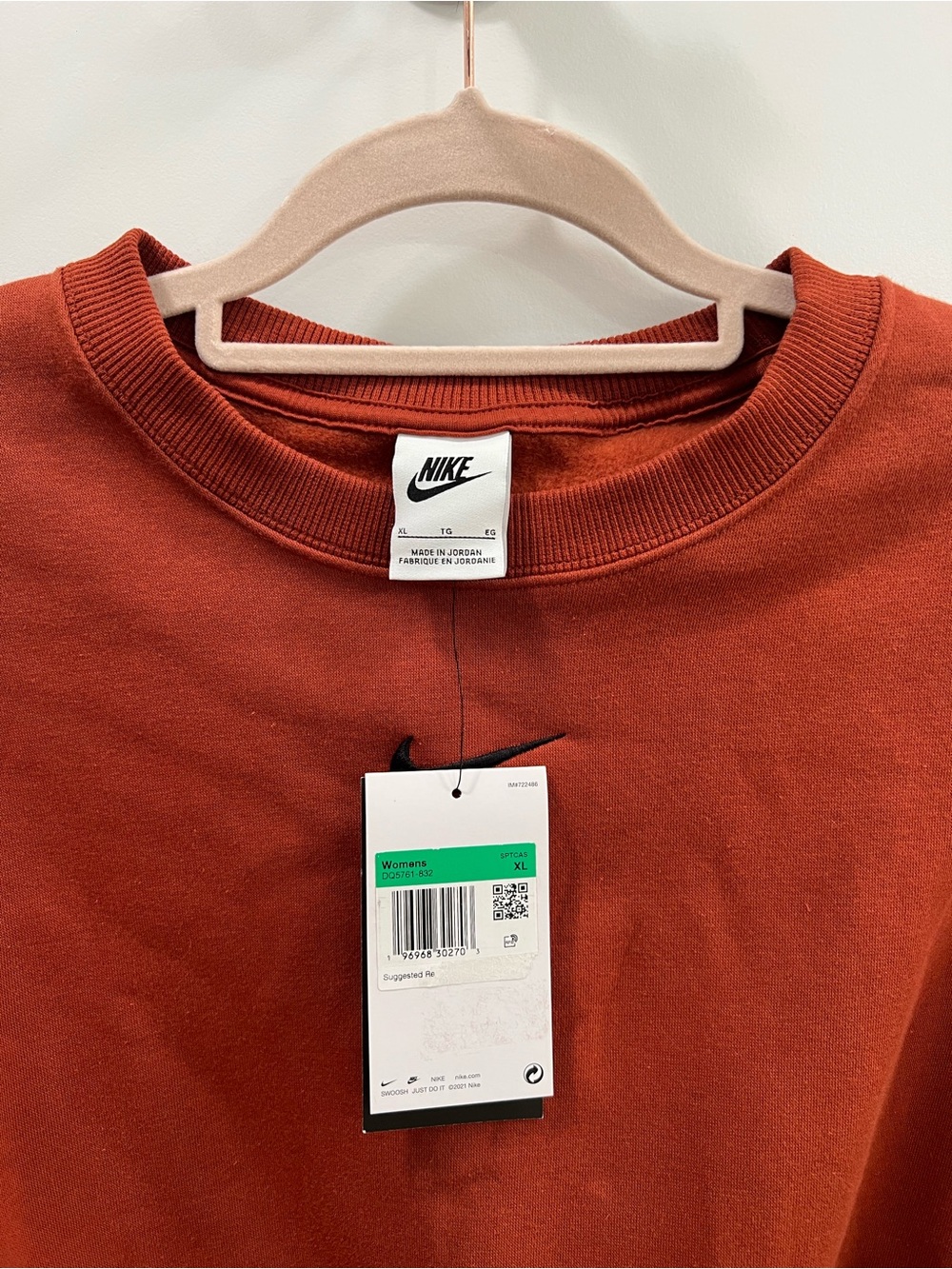 Nike Women's Rust Orange Cropped Crewneck Oversized Fit Sweatshirt Size XL - Picture 3 of 8